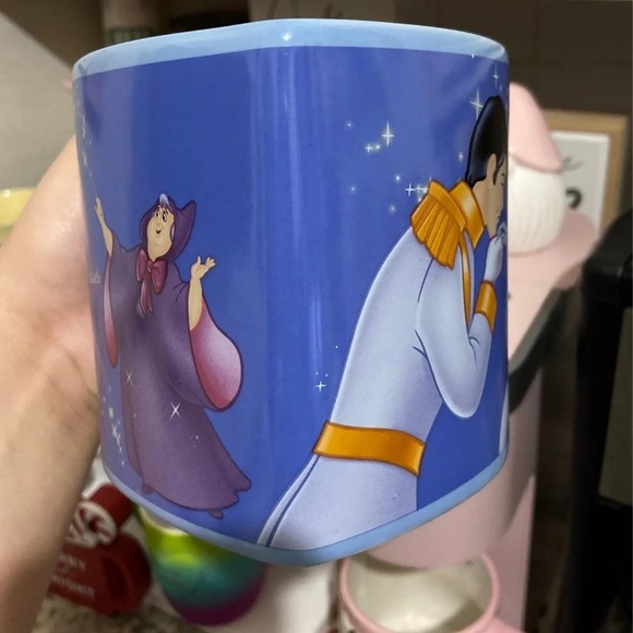 Huge cinderella heart mug - Picture 4 of 6